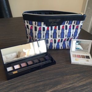 Estée Lauder - 2 eyeshadows and a makeup bag